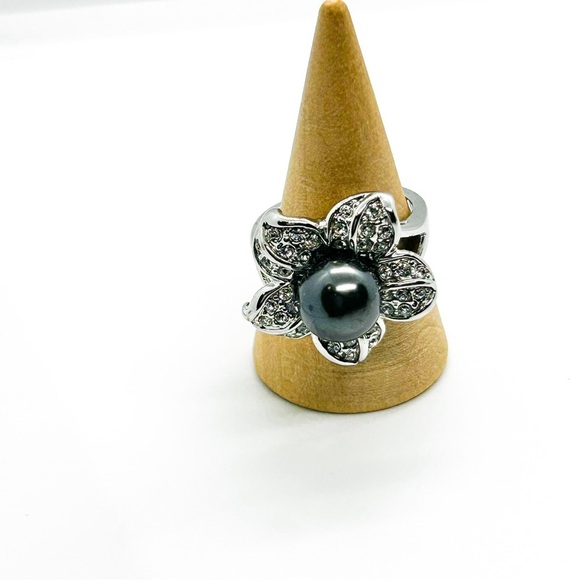 NWT Gorgeous large cocktail black pearl ring with zirconias size 8 - Picture 5 of 11